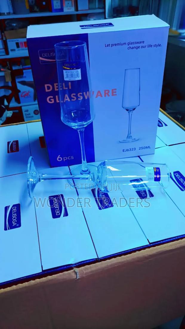 Redberry Premium Range of Crystal Clear Glass Wine/Champagne Glasses