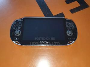 Slightly Used Ps Vita Piano Black - thumbnail 2