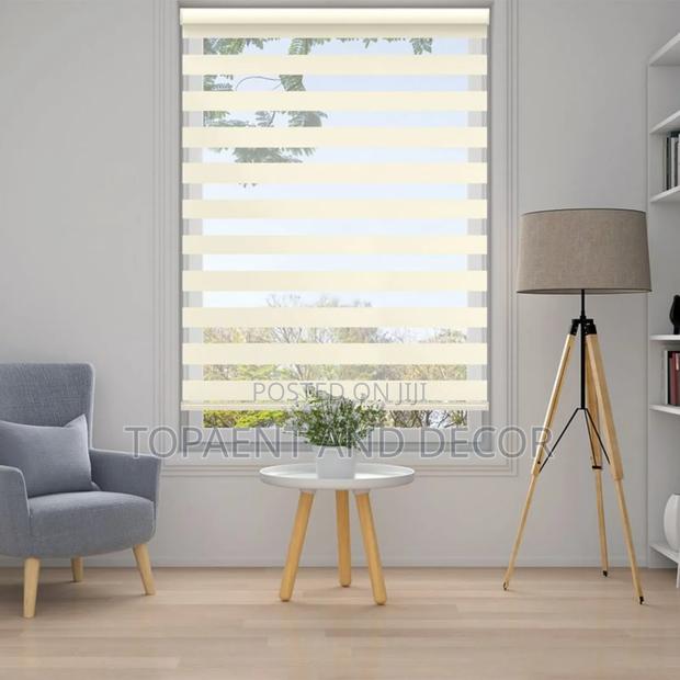 Cream Horizontal Window Blinds for a Medium Sized Window - main view