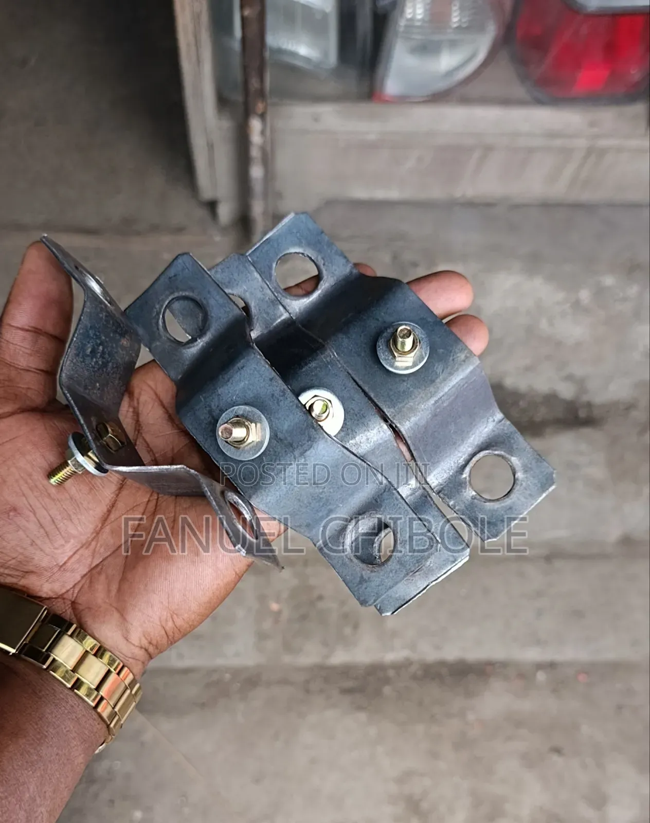 New Improvised Wheel Cap Holders