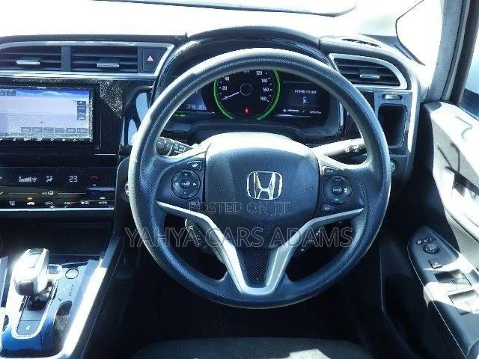 Honda Fit Shuttle 1.5 Hybrid 2WD 2018 White