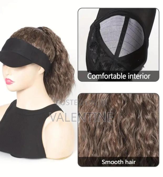 Curly Wave Ponytail Wig With Baseball - thumbnail 3