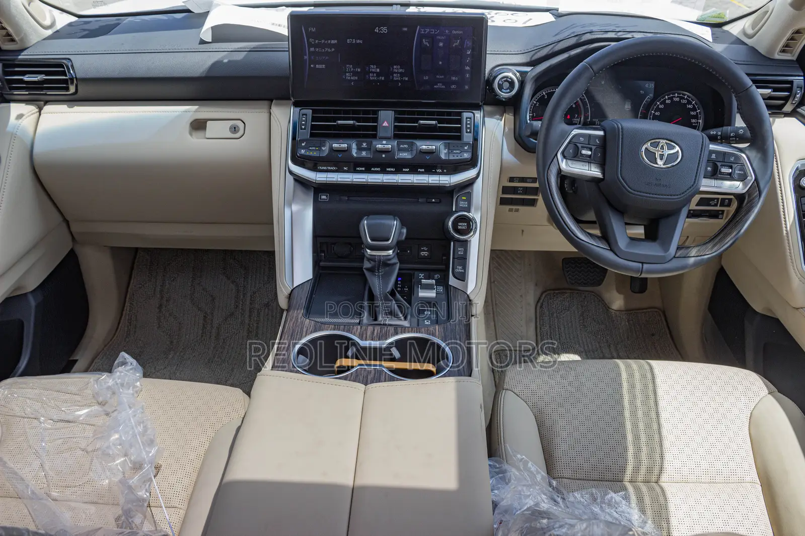 Toyota Land Cruiser LC300 2023 White