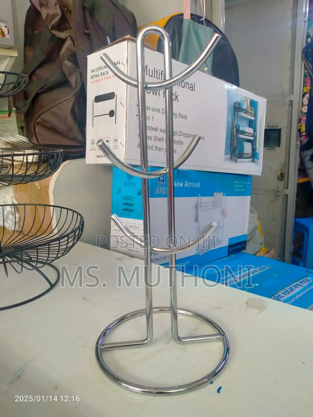 Heavy Gold/Silver -Plated Metal Mug Tree or Cup Holder Stand