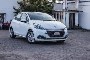 Peugeot 208 2018 White