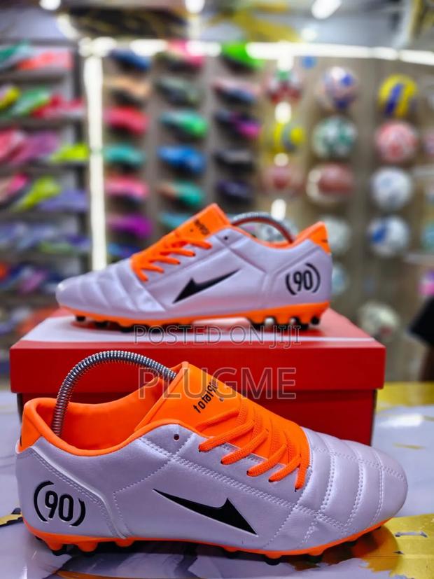 T90 Soccer/Football Trainer Boots