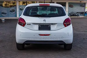 Peugeot 208 2018 White