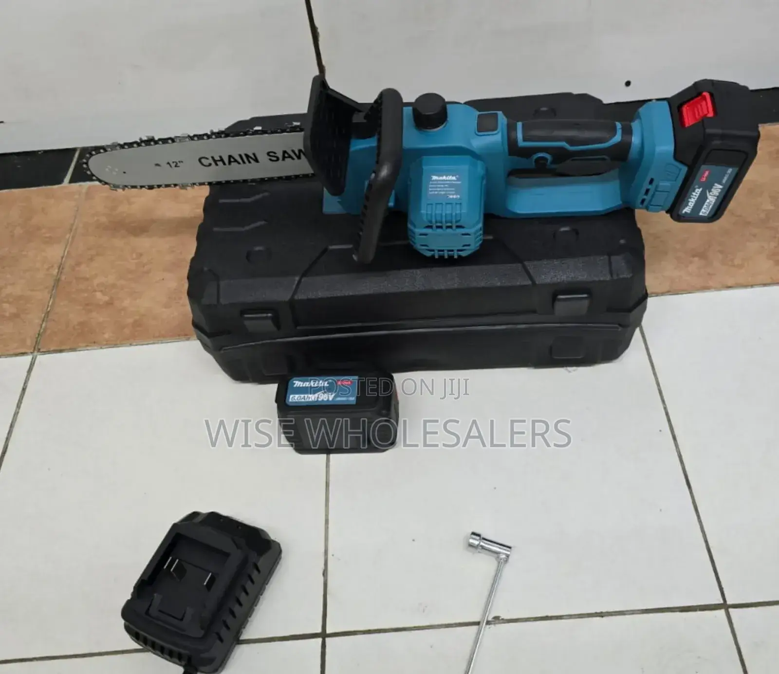 12" Makita Cordless Chainsaw