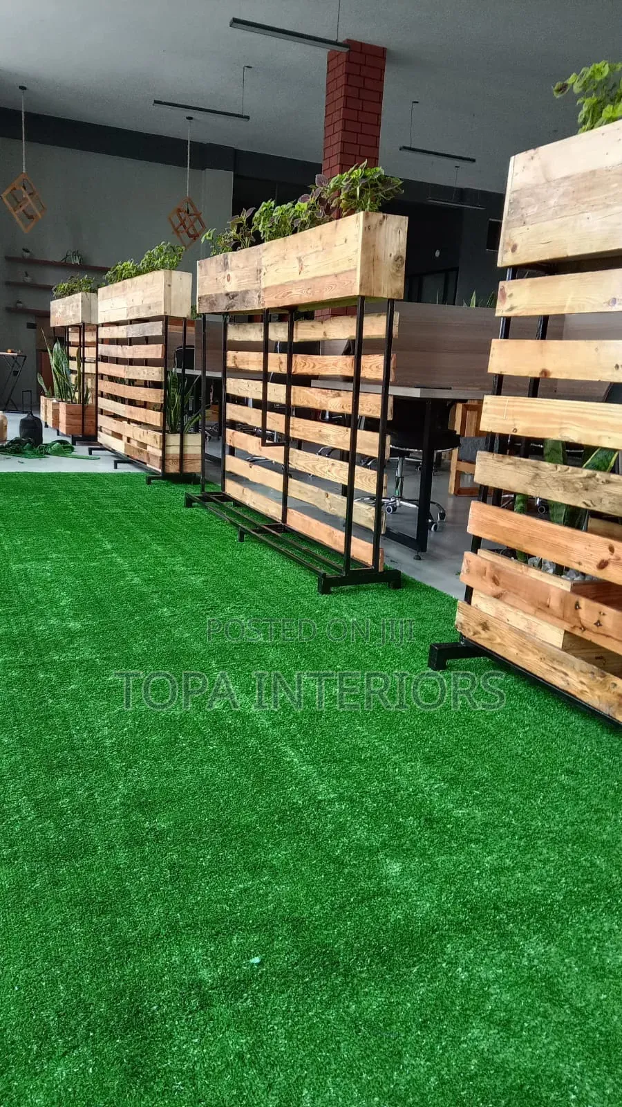 Premium Quality 20mm Thick Pile Height Artificial Green Grass Carpets