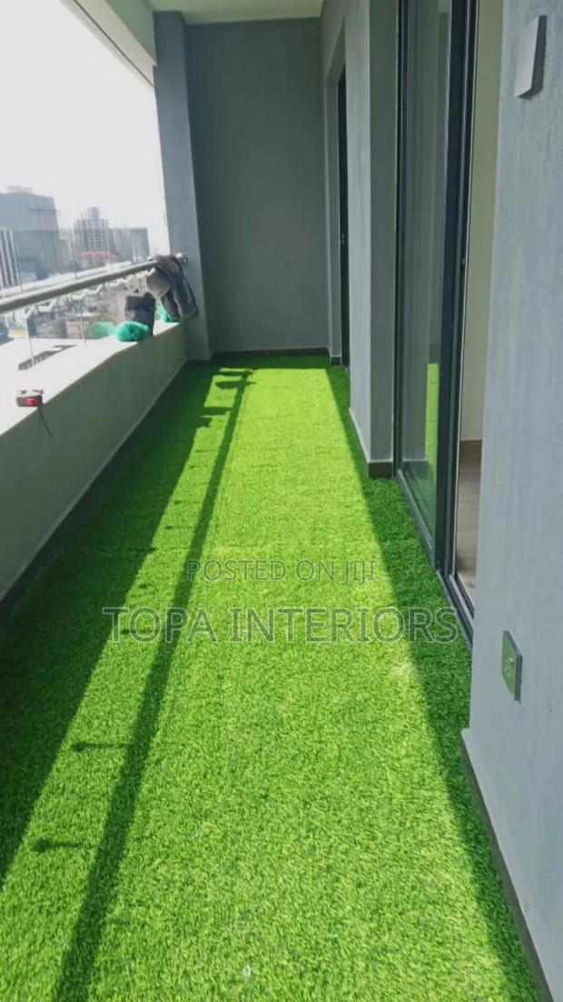 Premium Quality Foot Friendly Artificial Balcony Grass Carpets