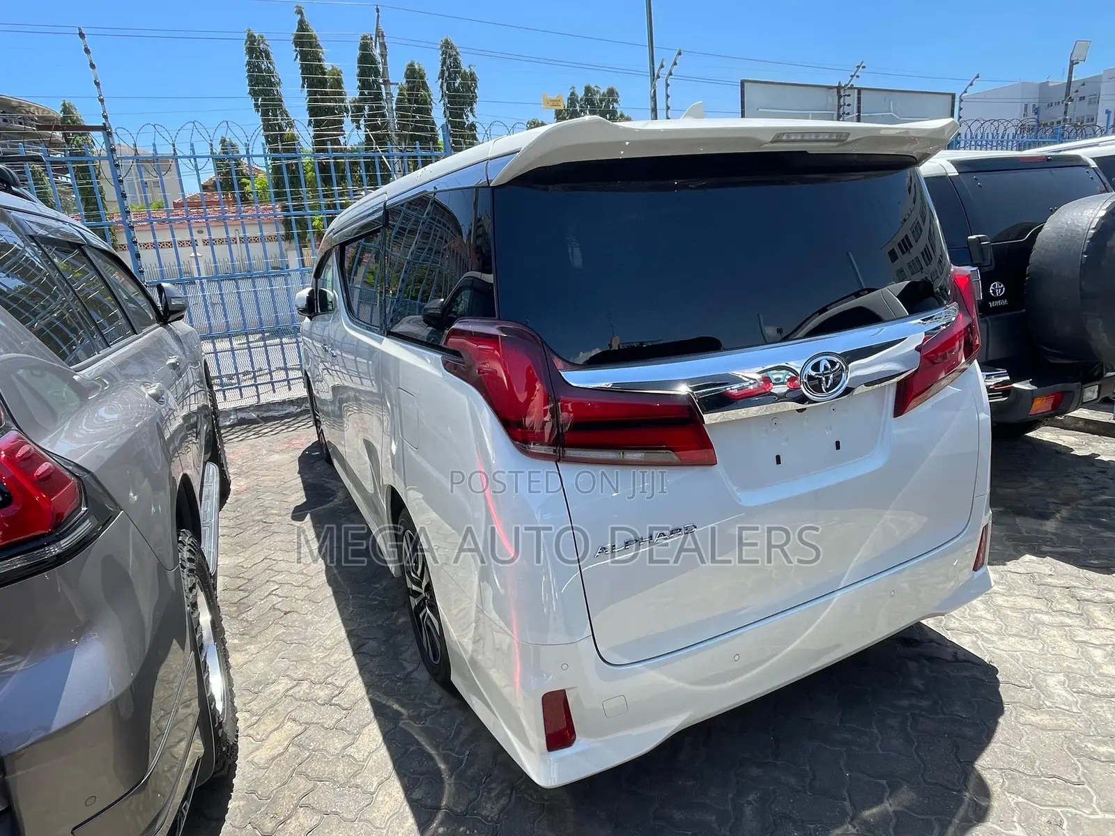 Toyota Alphard 2018 White