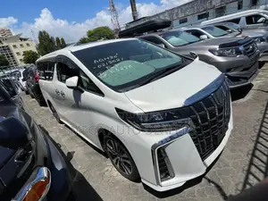 Toyota Alphard 2018 White