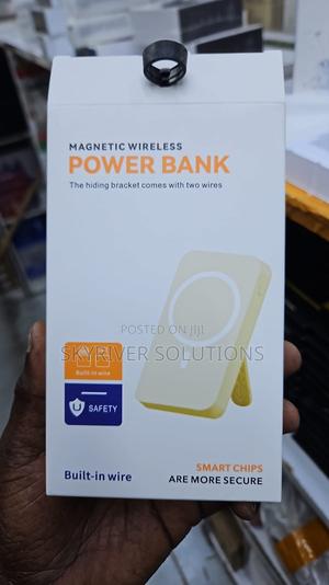 Magnetic Wireless Powerbank - main view