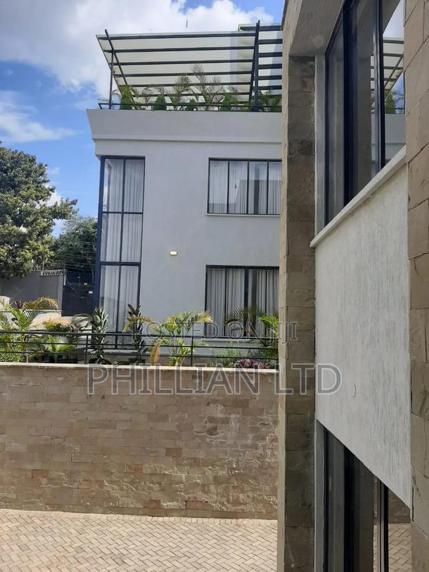 5bdrm Maisonette in Babane, Lavington for sale