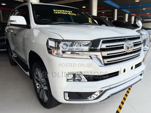 Toyota Land Cruiser 4.6 V8 ZX 2019 White