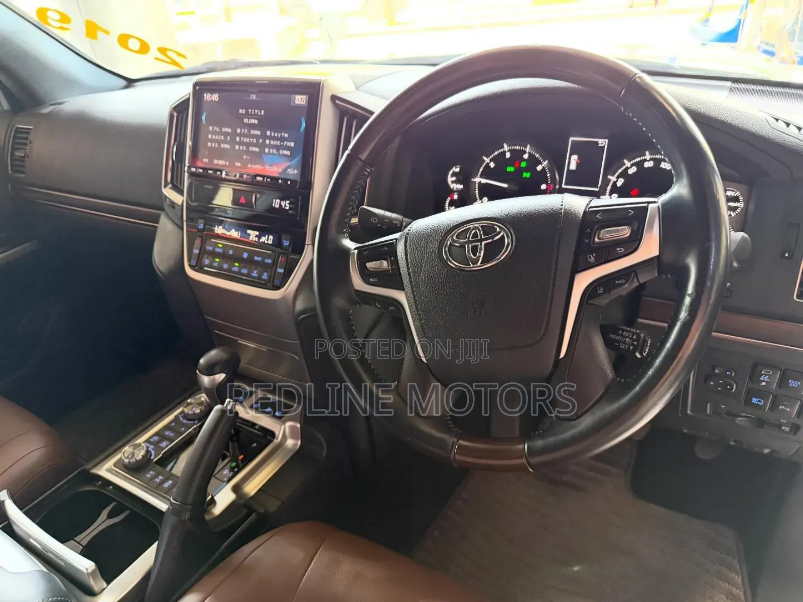 Toyota Land Cruiser 4.6 V8 ZX 2019 White