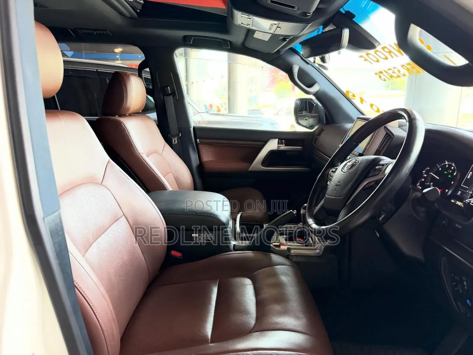 Toyota Land Cruiser 4.6 V8 ZX 2019 White