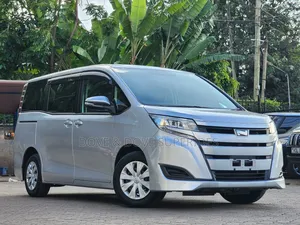 Toyota Noah 2.0 FWD (8 Seater) 2018 Silver