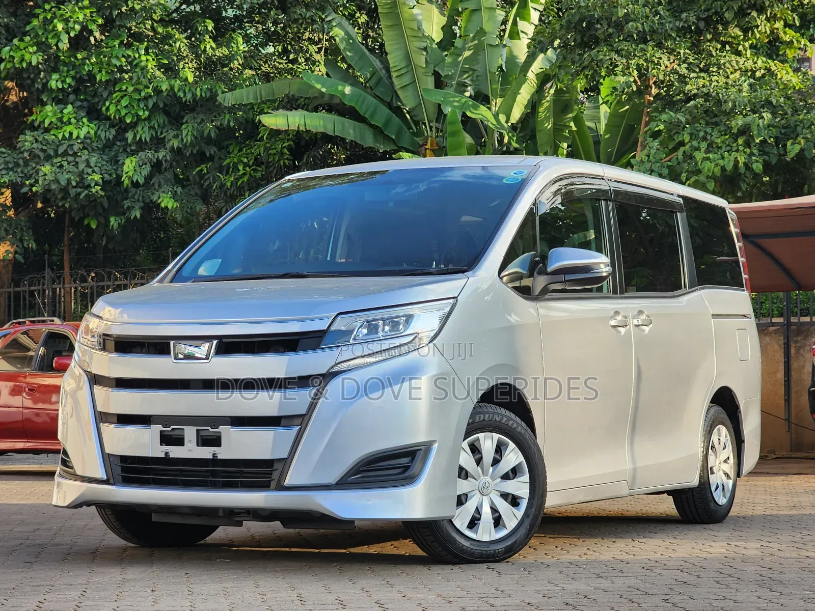 Toyota Noah 2.0 FWD (8 Seater) 2018 Silver
