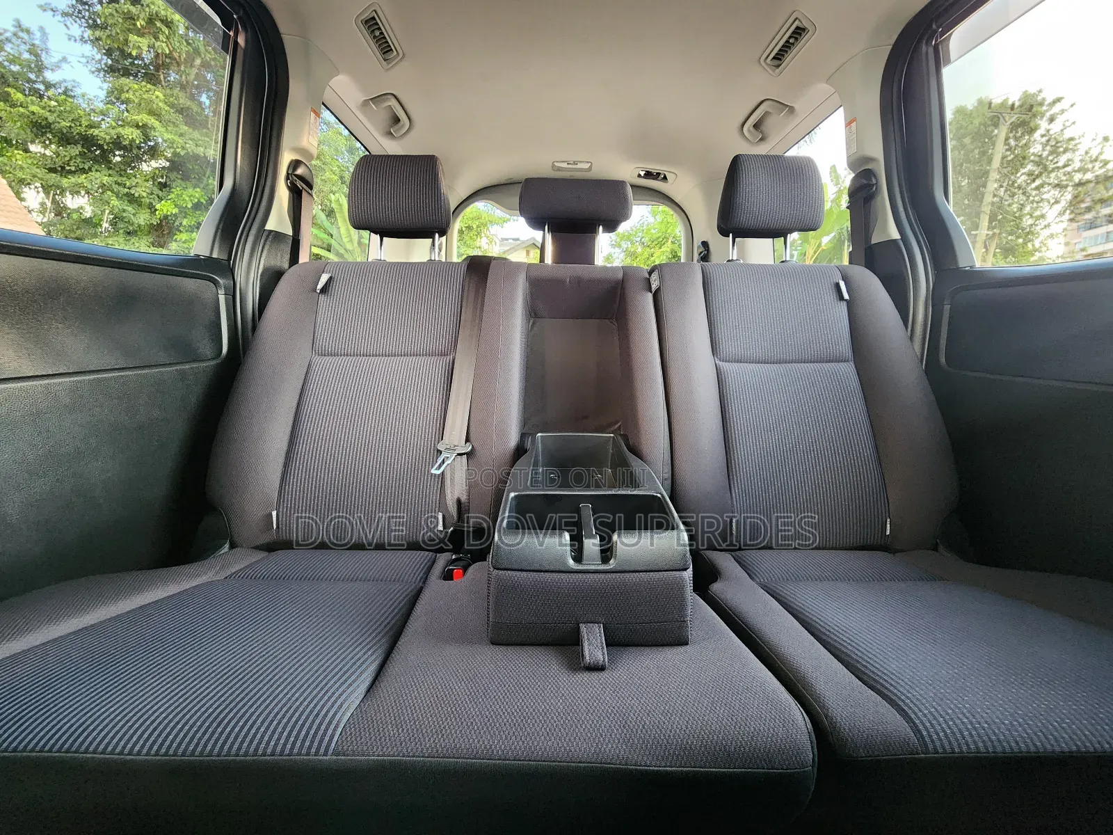 Toyota Noah 2.0 FWD (8 Seater) 2018 Silver
