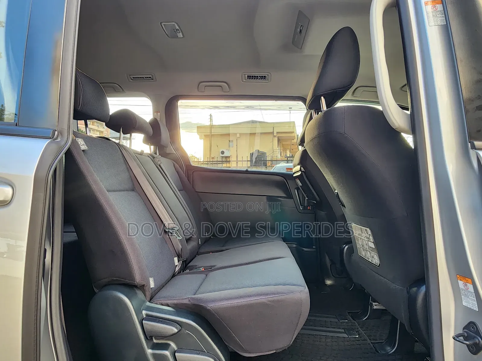 Toyota Noah 2.0 FWD (8 Seater) 2018 Silver