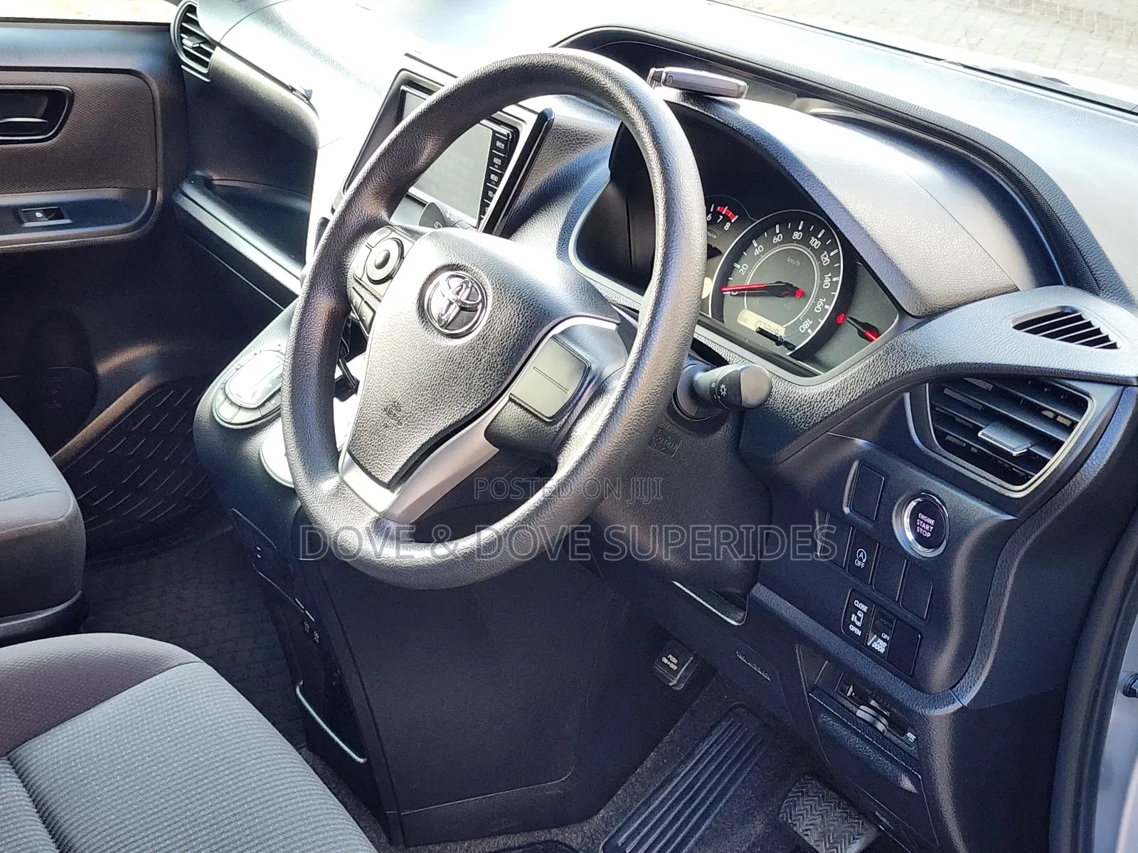 Toyota Noah 2.0 FWD (8 Seater) 2018 Silver