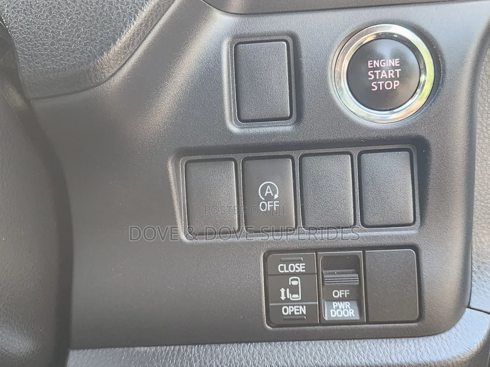 Toyota Noah 2.0 FWD (8 Seater) 2018 Silver
