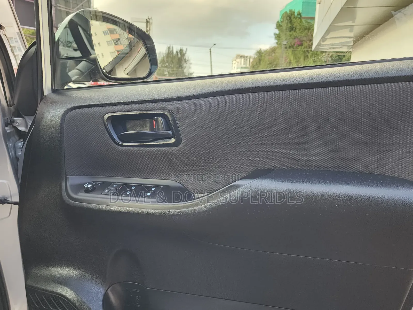 Toyota Noah 2.0 FWD (8 Seater) 2018 Silver