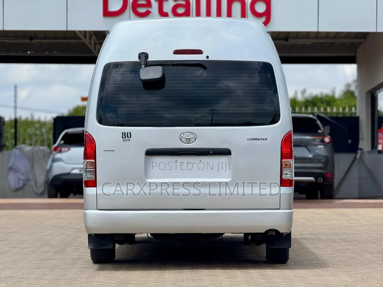 Toyota HiAce 2018 Silver