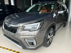 Subaru Forester Premium AWD 2019 Ivory