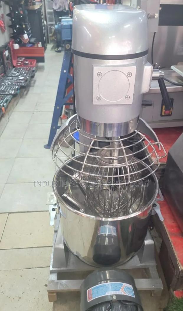 Essential 30ltrs Dough - main view