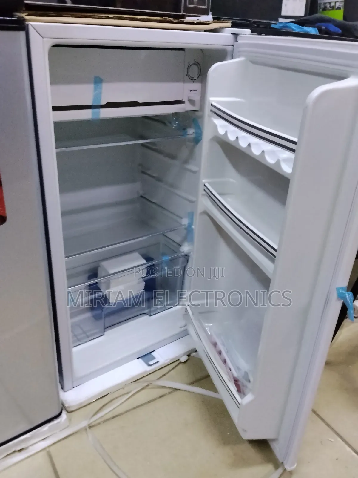 Ramtons 90 Litres Single Door Fridge Direct Cool Rf 214