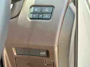 Lexus LX LX 600 2022 White