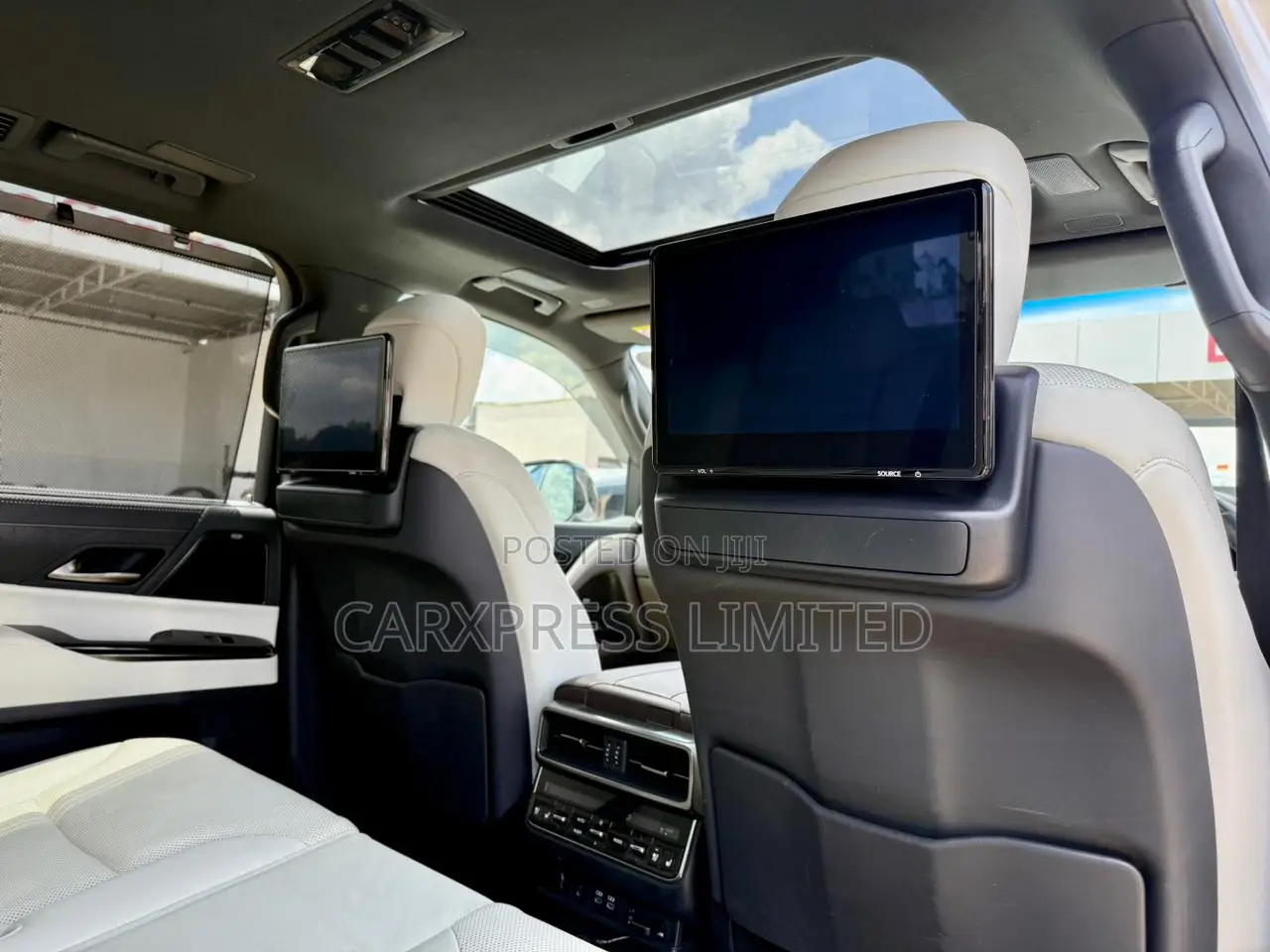 Lexus LX LX 600 2022 White