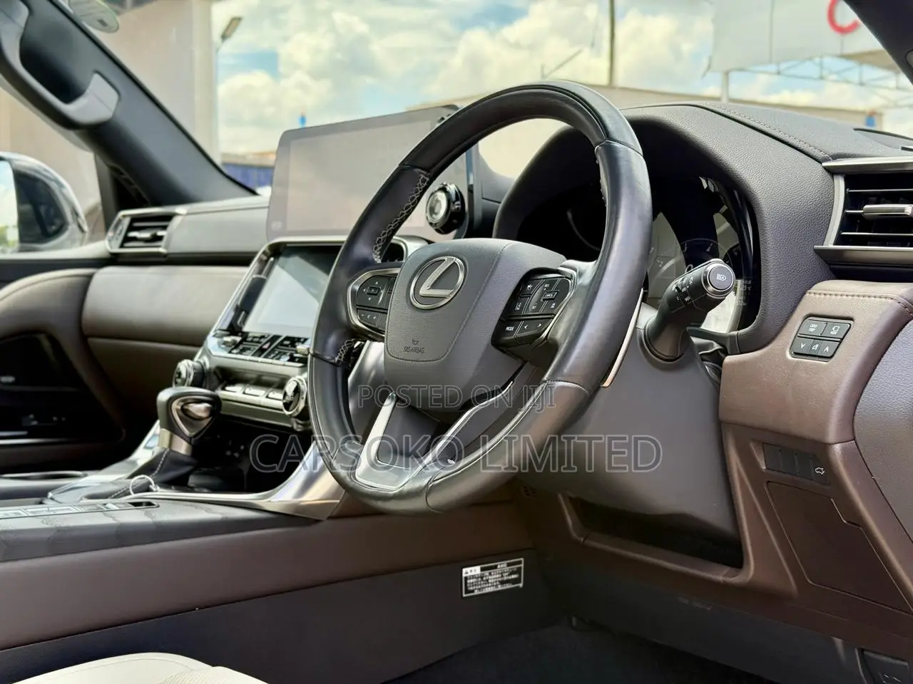 Lexus LX LX 600 2022 White
