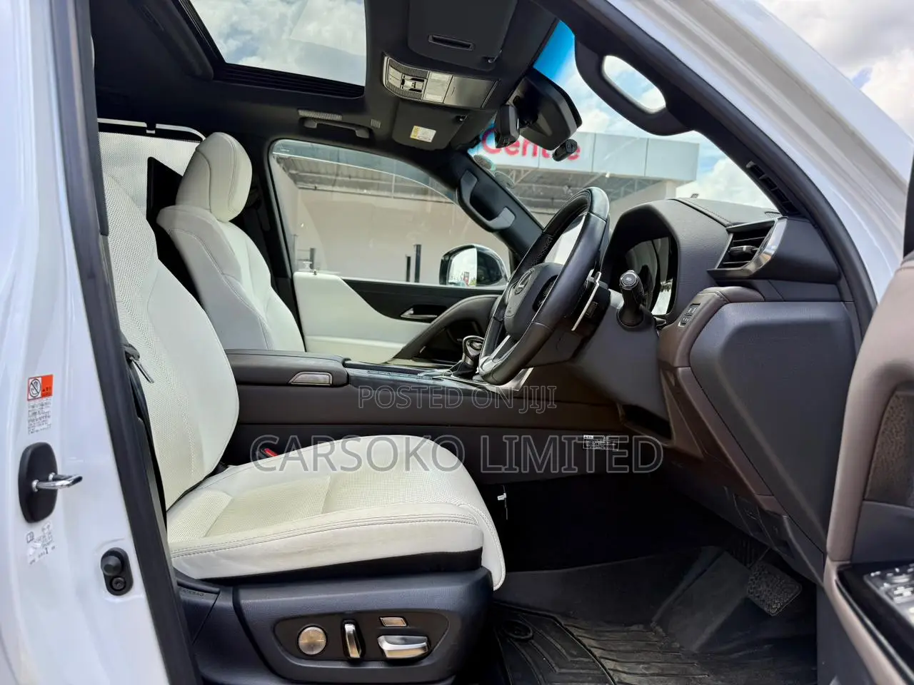 Lexus LX LX 600 2022 White