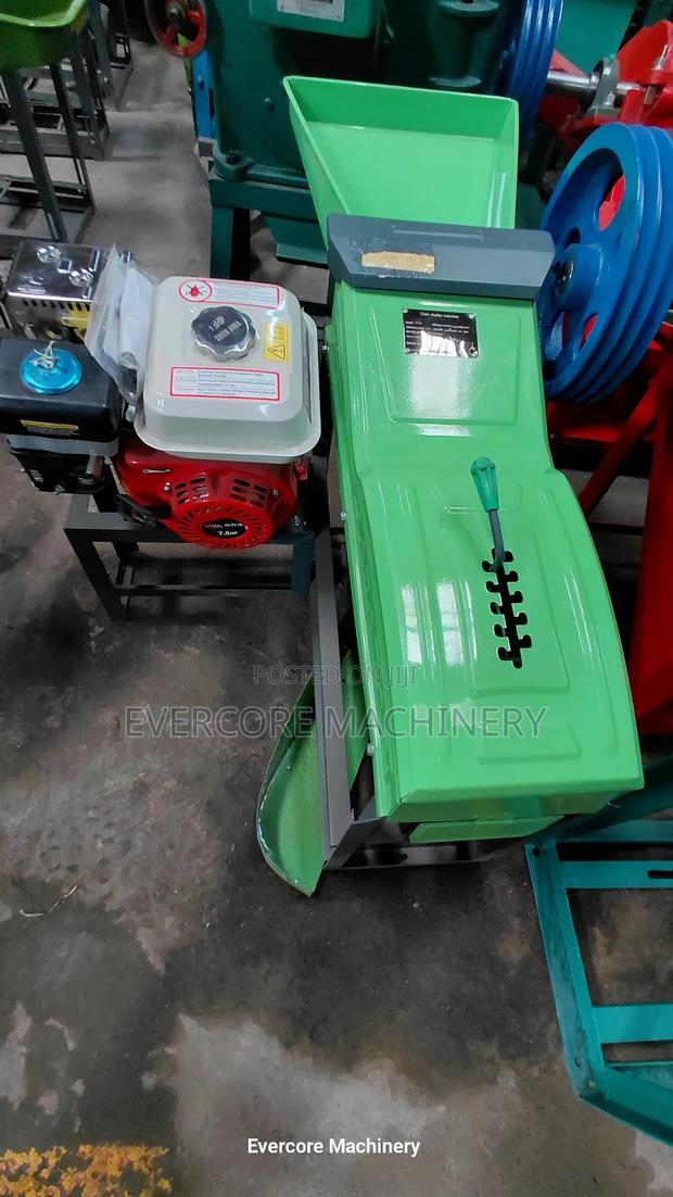 Heavy Duty Maize Sheller Machine With Petrol Engine - main view