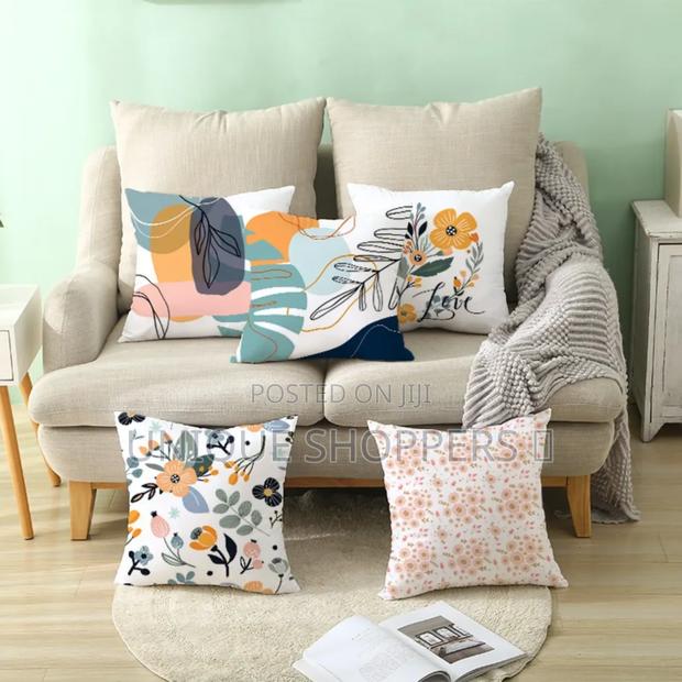Soft Throw Pillow Cushion Filled With Fibre*