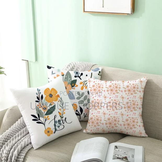 Soft Throw Pillow Cushion Filled With Fibre* - thumbnail 2