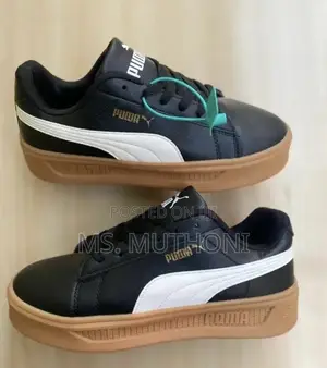 Puma Smash Platform V3 Sneakers in White / Black Size 40-45