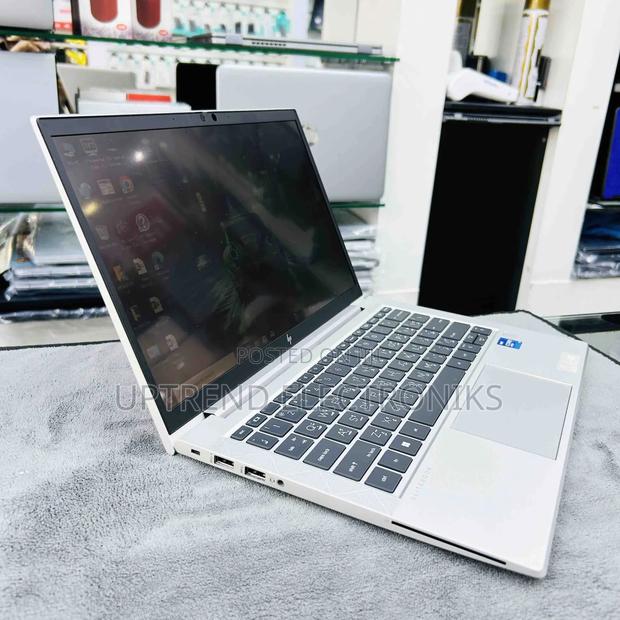 Laptop HP EliteBook 830 G8 32GB Intel Core I7 SSD 512GB