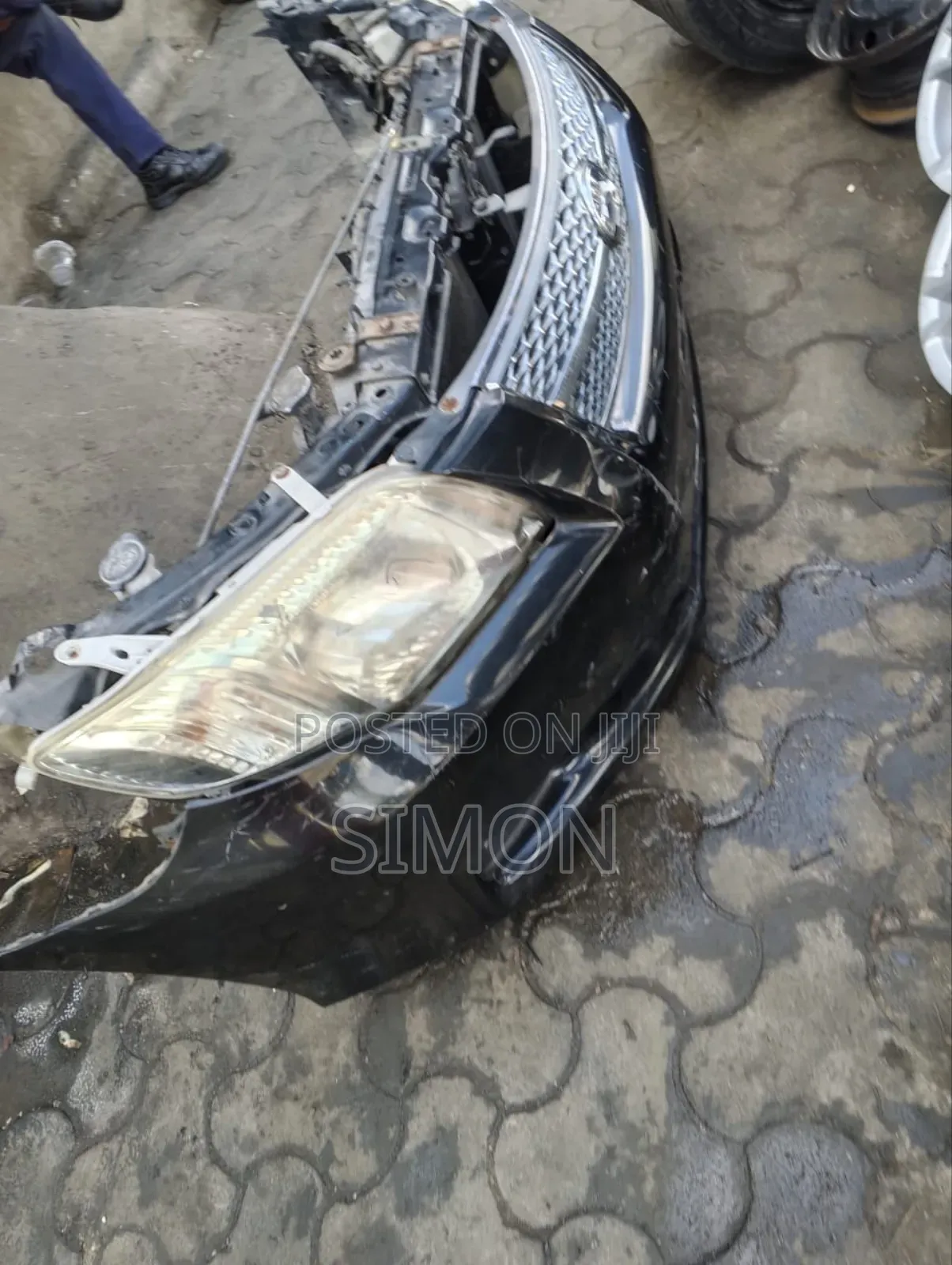 Headlight and Grillie Toyota Corolla Fielder