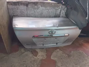 Toyota Premio Boot