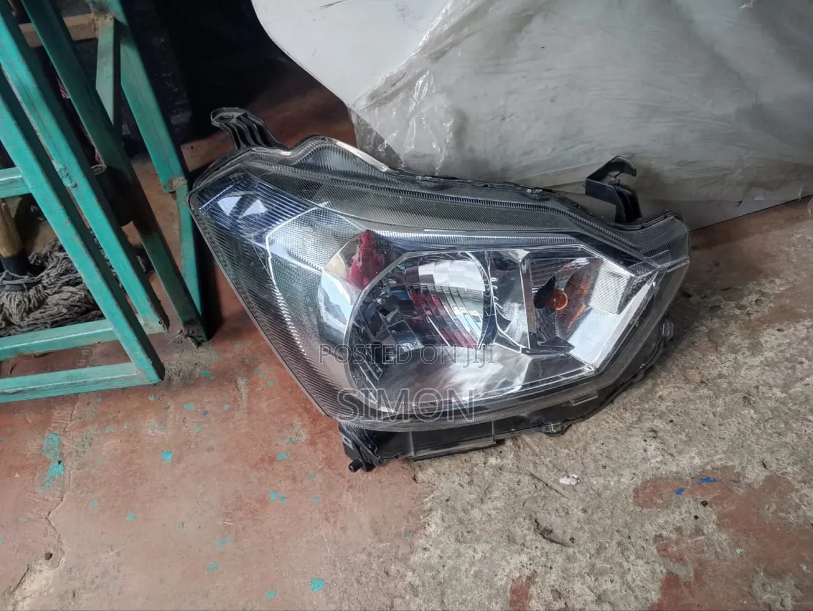 Headlight Daihatsu Mira