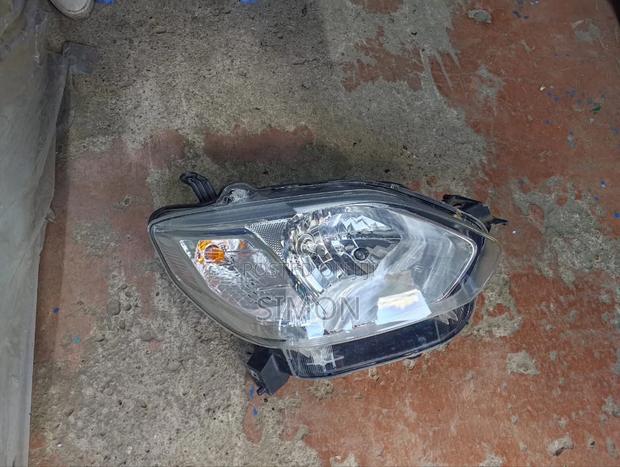 Headlight Toyota Passo