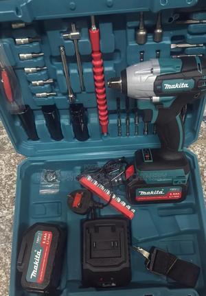 Heavy Duty Makita Cordless Impact Wrench - thumbnail 2