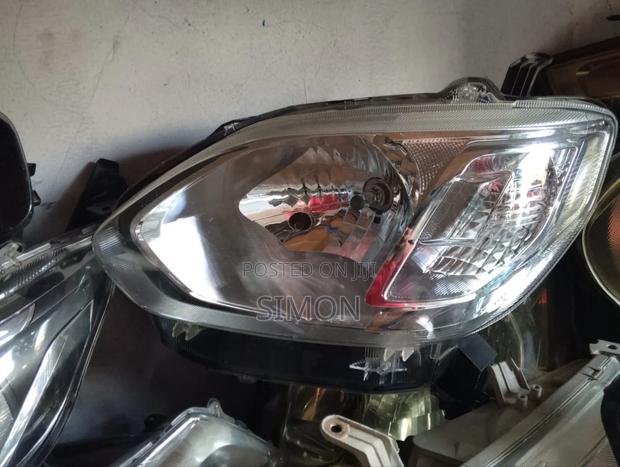 Headlight Toyota Passo
