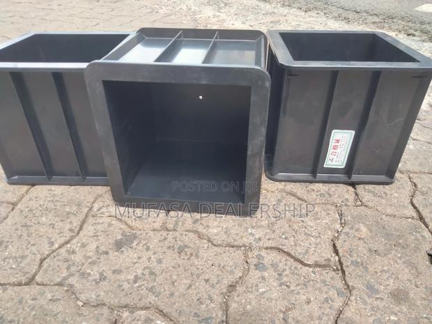 Certified Plastic Moulds/Cube Moulds - thumbnail 2