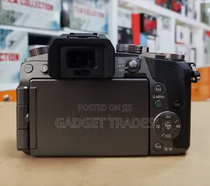 Panasonic Lumix G7 Camera With 14-42mm Lens