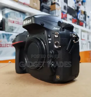 Nikon D800 Digital SLR Camera (Body Only)